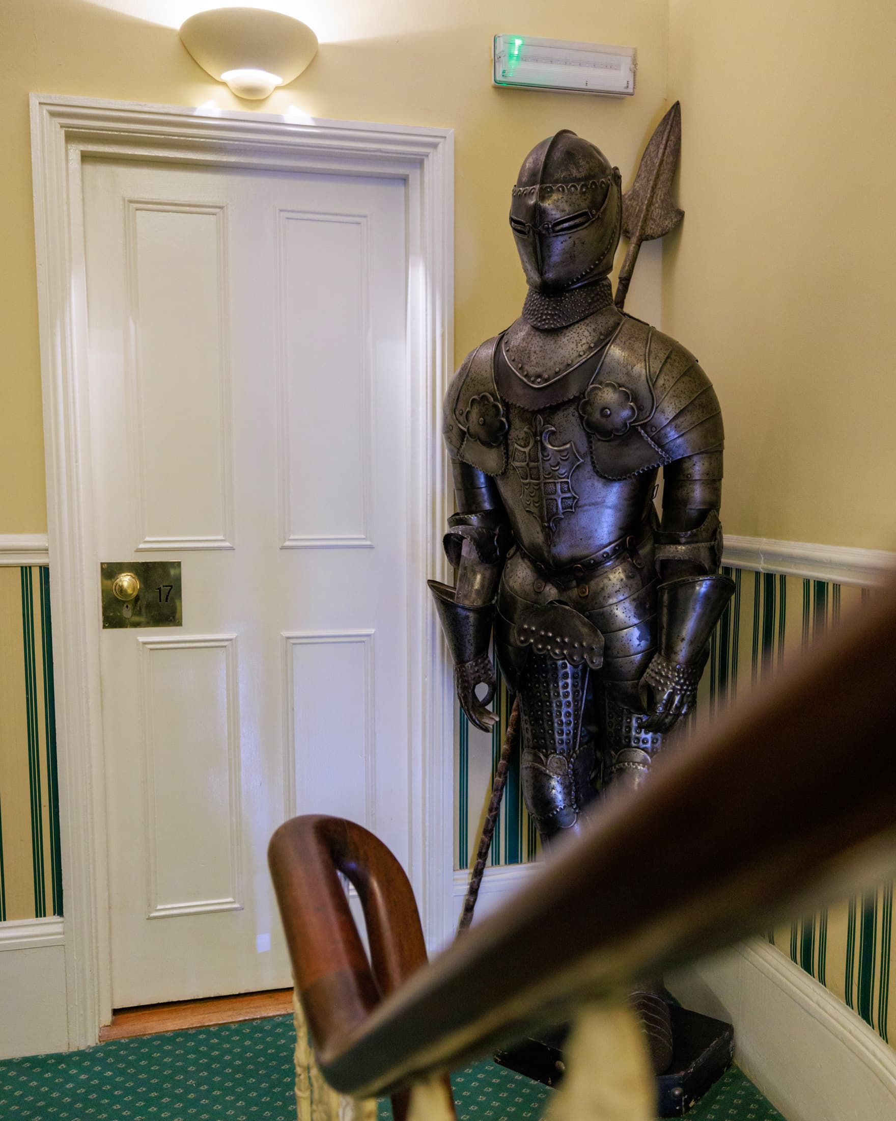 Knight guard armour statue