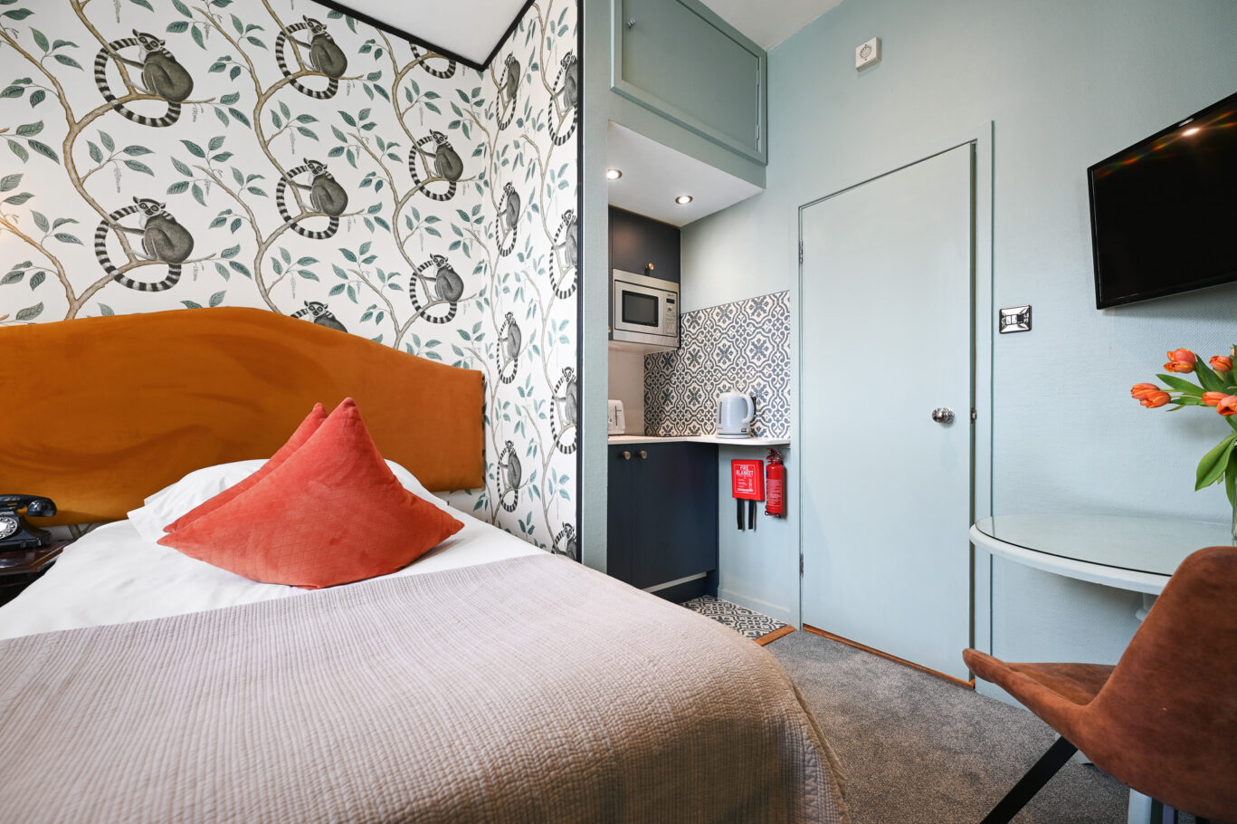 Room 20 – 16 (1)