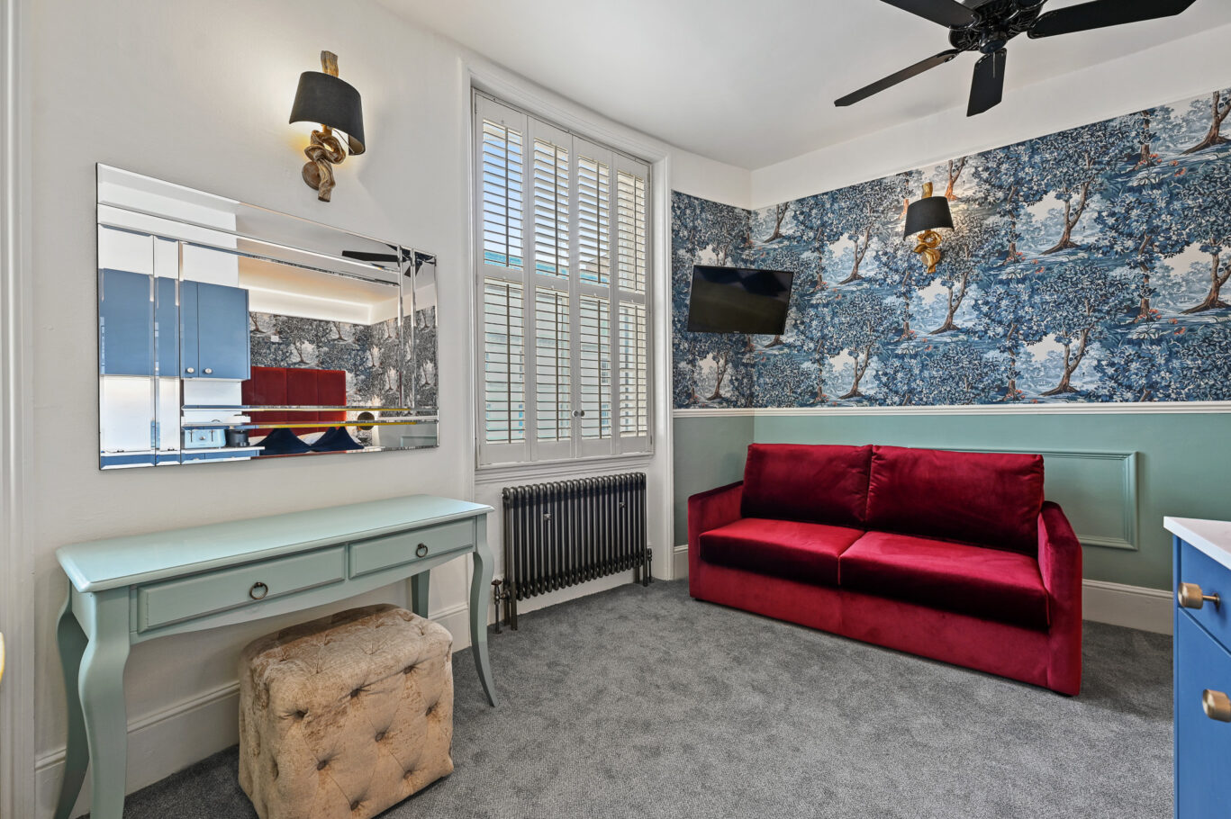 Room 24 – 12 (1)
