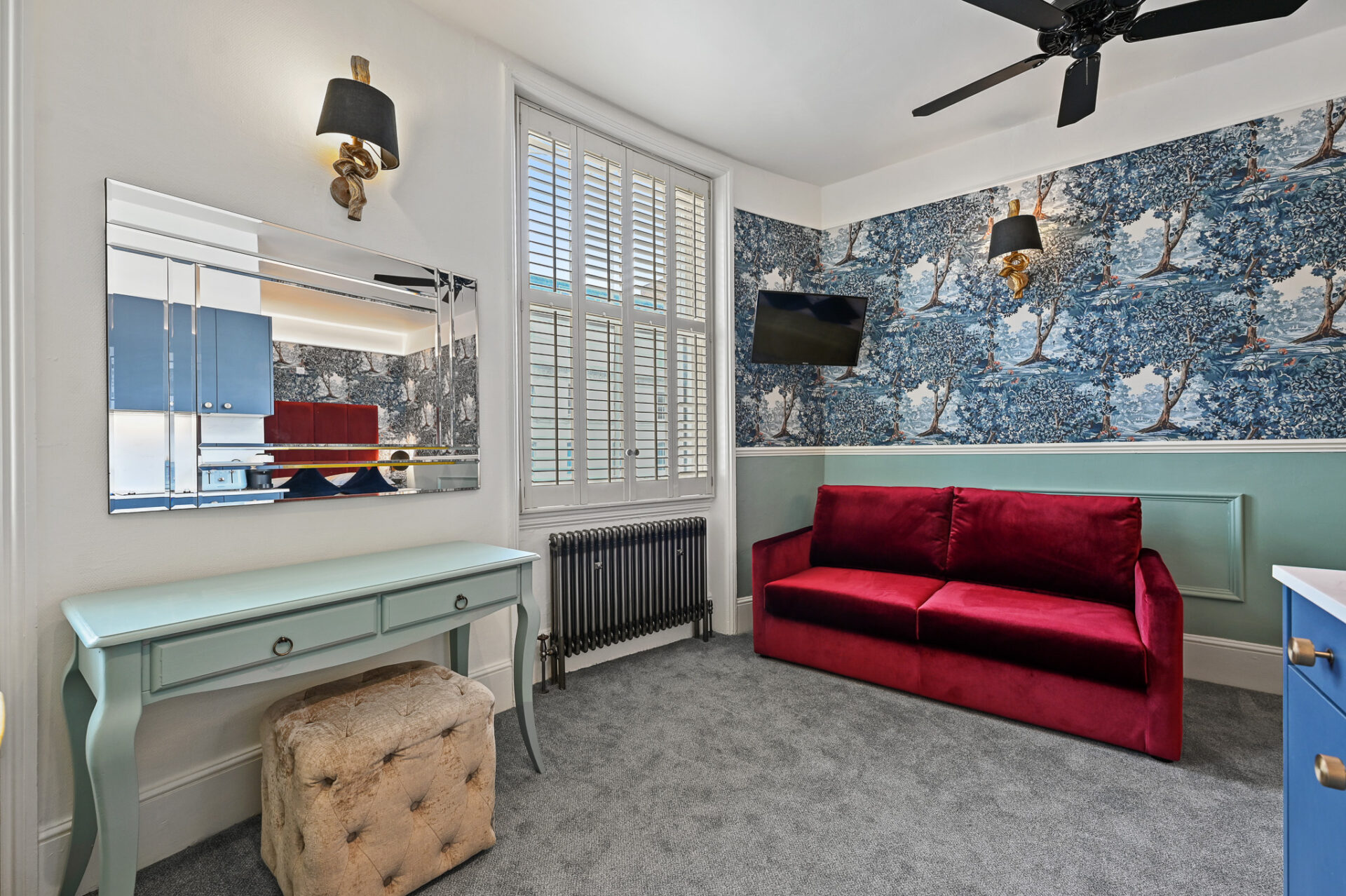 Room 24 – 12 (1)