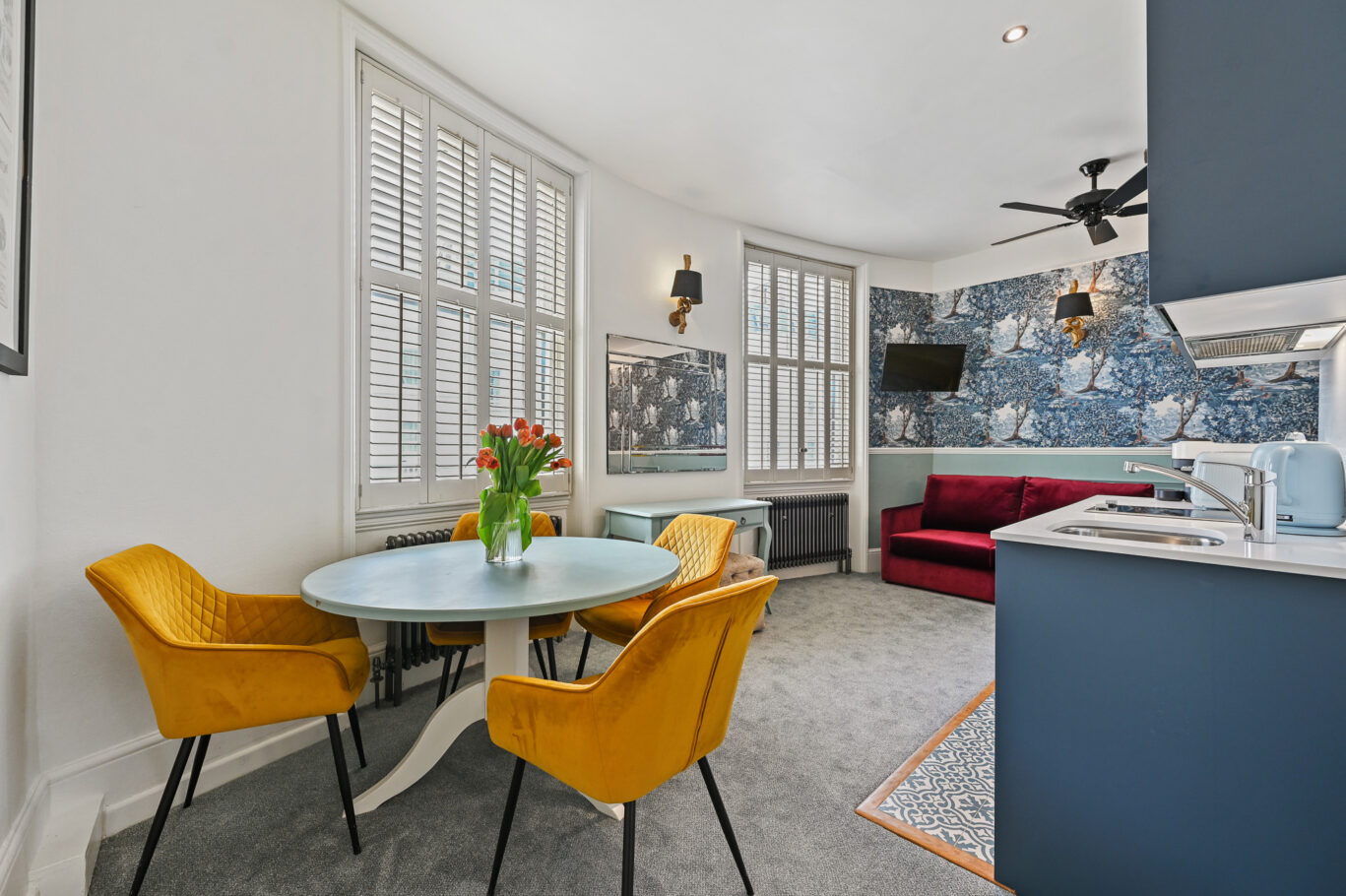 Room 24 – 7 (1)
