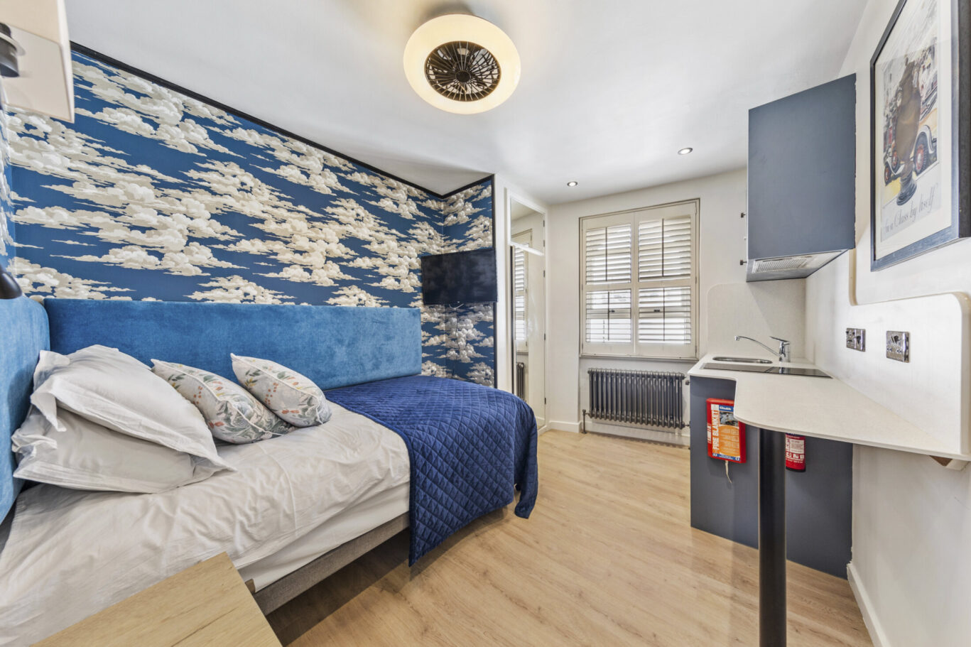 VancouverHotelWeb12
